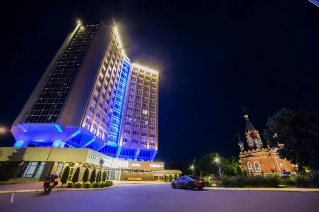 Отели города — современные гостиницы в центральных районах
