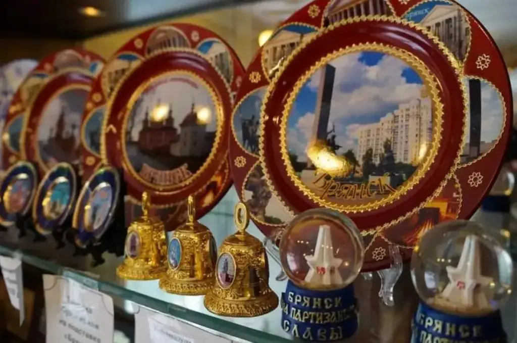 Советы для путешественников — какие сувениры привезти из поездки в Брянск