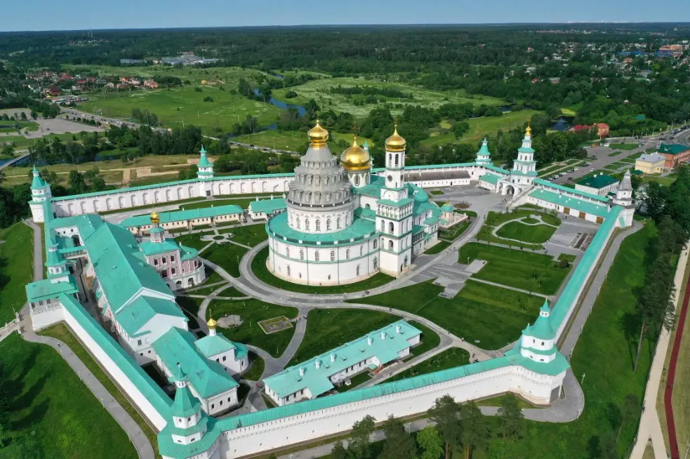 Куда поехать на выходные из Москвы для короткого отдыха