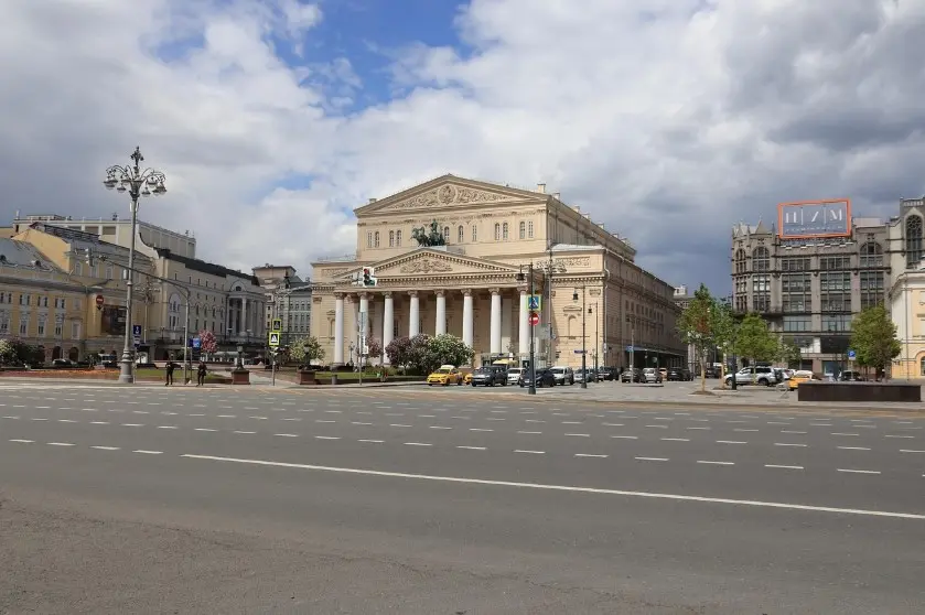 Главные достопримечательности Москвы: что посмотреть — Большой театр и Театральная площадь