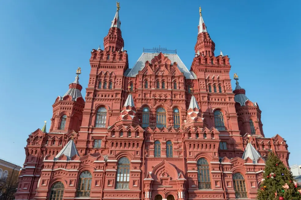 Главные достопримечательности Москвы: что посмотреть — Государственный исторический музей на Красной площади