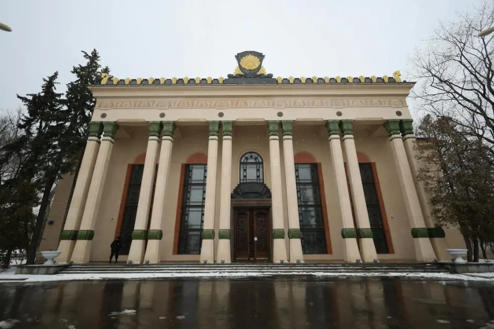 Главные достопримечательности Москвы: что посмотреть — музеи и галереи, классическое здание с колоннадой в центре города