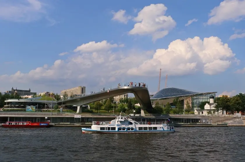 Главные достопримечательности Москвы: что посмотреть — парк «Зарядье», парящий мост и вид на Москву-реку