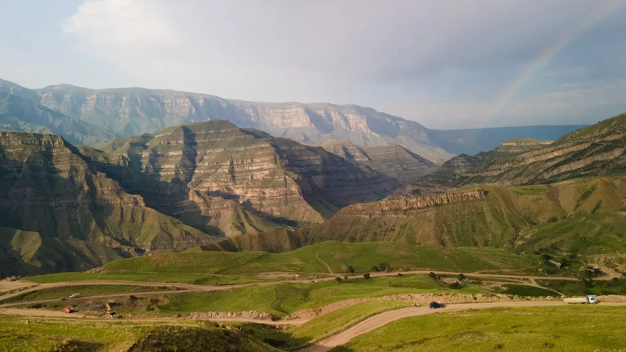 Природные места Дагестана — горные каньоны и живописные пейзажи у Дербента